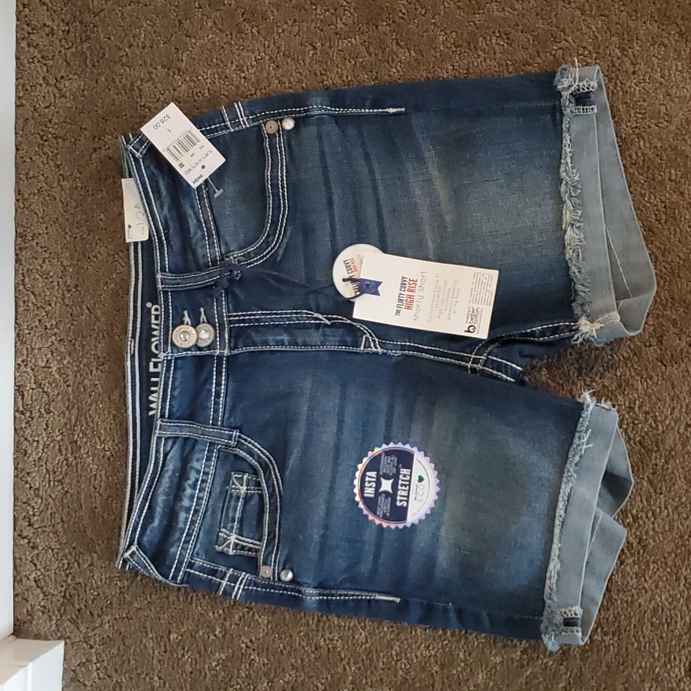 Juniors Wallflower The Flirty Curvy Midi Jeans Shorts Blingy Size 1 25 inch NWT